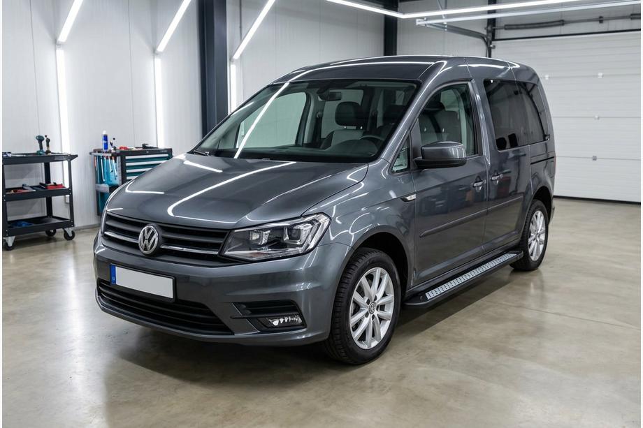 Volkswagen Caddy 2015–2020 Sidosteg New Vision Black (2 st, aluminium) Maxi hjulbas Image