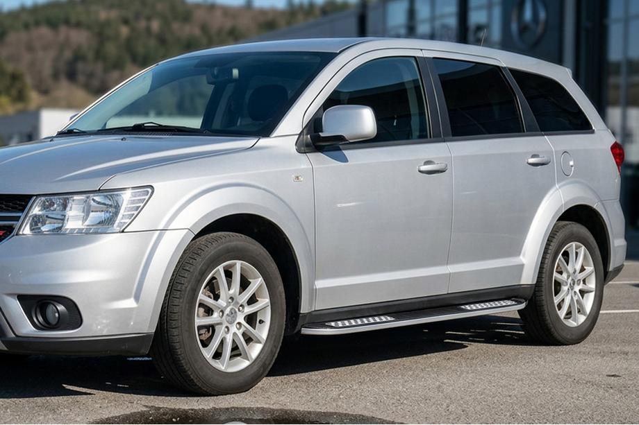 Fiat Freemont 2011–2016 Sidosteg Tayga V2 (2 st, aluminium) Image