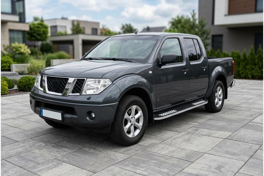 Nissan Navara 2006–2015 Sidosteg Tayga V2 (2 st, aluminium) Image