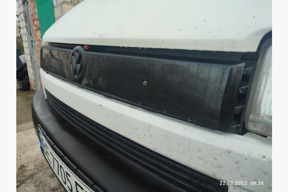 Volkswagen T4 Transporter 1990–2003 Övre vintertäckning för grillen Blank för platt front (Flat Front) Foto 3