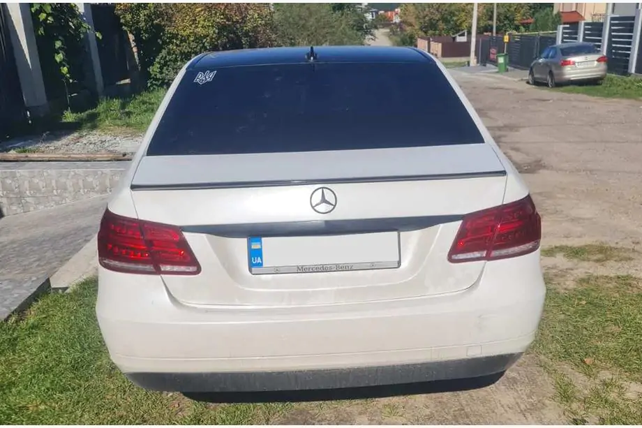 Mercedes E-class W212 2009–2016 Baklyktor (set, facelift) Foto 4