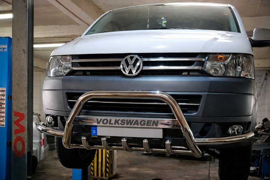Volkswagen T5 2010–2015 Frontbåge (bullbar) WT004ST (rostfritt) Image