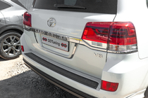 Toyota Land Cruiser 200 2007–2021 Registreringsskyltshållare, standard Vit foto 10