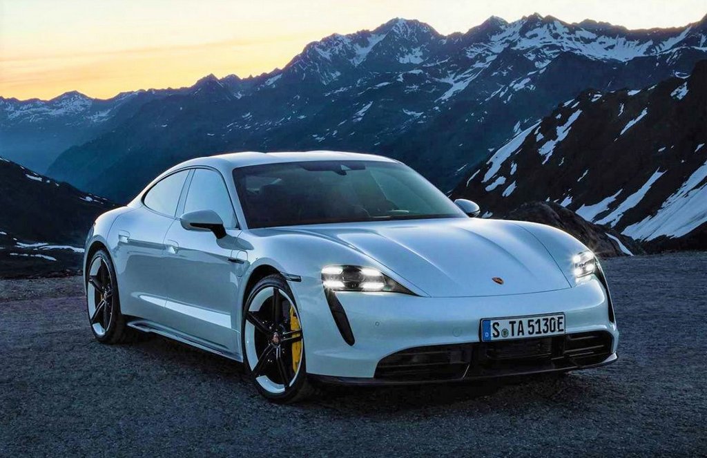 Elektrisk fyrhjulsdriven sportssedan Porsche Taycan