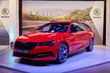 Faceliftad version av kombimodellen Skoda Superb Combi foto 1