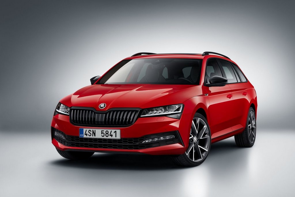 Faceliftad version av kombimodellen Skoda Superb Combi