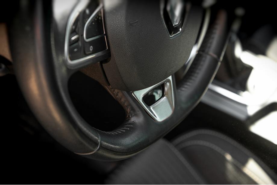 Renault Megane IV 2016–2025 Rattdekor i rostfritt stål Image