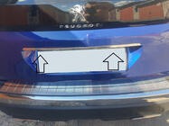 Peugeot 3008 2016–2023 List ovanför registreringsskylten (rostfritt stål) foto 1