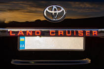 Toyota Land Cruiser 200 2007–2021 LED-list ovanför registreringsskylten (2016+) foto 4