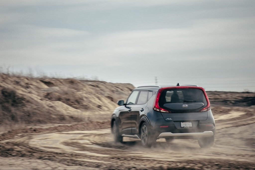 Ny generation av den kompakta crossovern KIA Soul