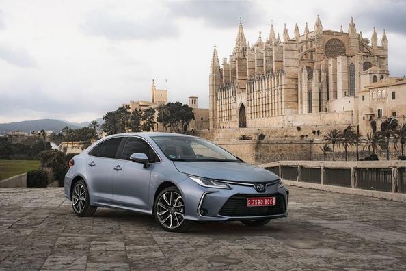 Toyota Corolla – hybriddriven sedan