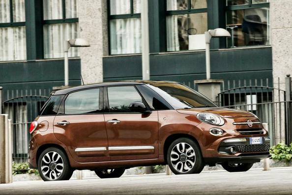 Test av den kompakta minibussen Fiat 500L