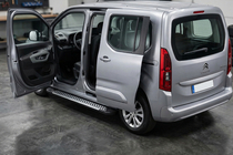 Citroen Berlingo/Multispace 2018– Sidosteg Line (2 st, aluminium) foto 1