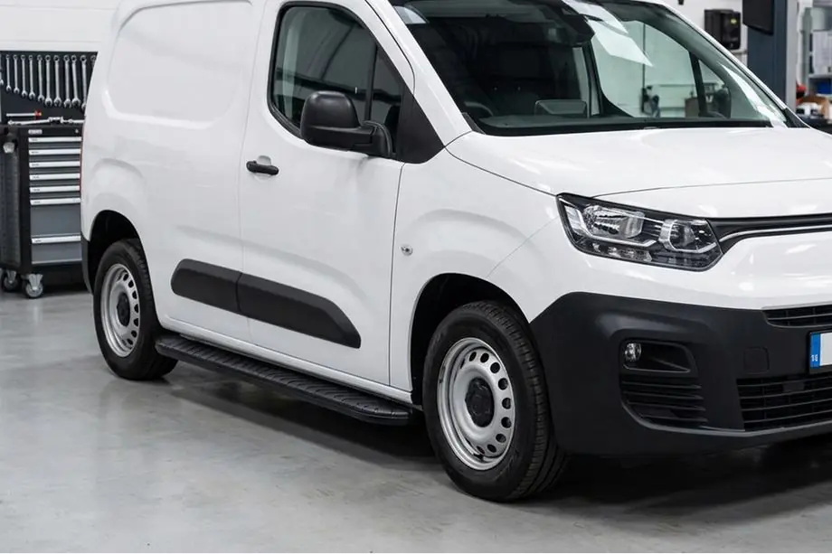 Peugeot Partner/Rifter 2019– Sidosteg Bosphorus Black (2 st, aluminium) Image