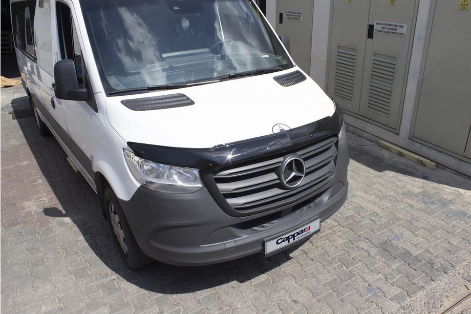 Mercedes Sprinter W907/W910 2018– Huvdeflektor (EuroCap) Foto 12
