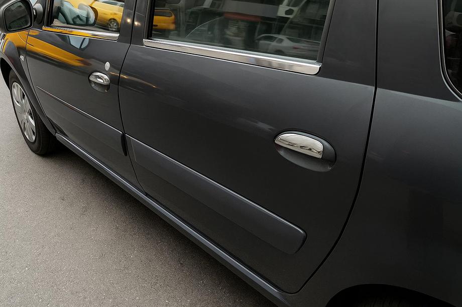 Renault Logan MCV 2005–2013 Yttre kromlister runt rutorna (4 st, rostfritt stål) Foto 5