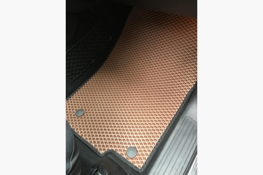 Mercedes GLE/ML class W166 2011–2018 EVA bilmattor (tegelmönster) Foto 2