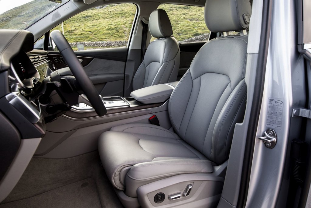 Recension av uppdaterade premiumcrossovern Audi Q7
