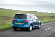 Test av andra generationens kompaktvan Volkswagen Touran foto 2
