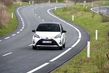 Test av uppdaterade subkompakta halvkombin Toyota Yaris foto 4