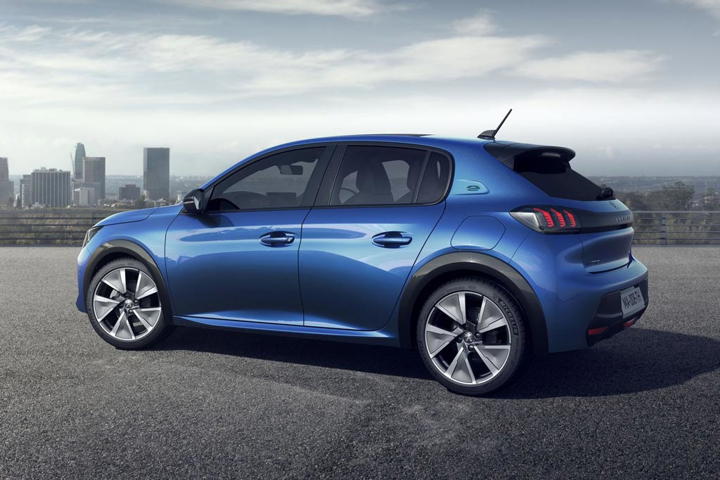 Nya generationen av den kompakta halvkombin Peugeot 208