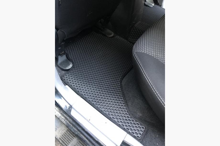 Mitsubishi L200 2006–2015 EVA bilmattor (svarta) Foto 5
