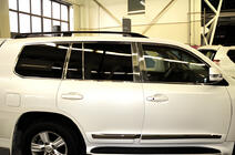 Toyota Land Cruiser 200 2007–2021 Kompletta fönsterlister och stolplister (rostfritt stål) foto 15