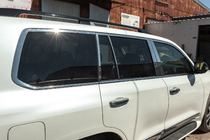 Toyota Land Cruiser 200 2007–2021 Kompletta fönsterlister och stolplister (rostfritt stål) foto 2