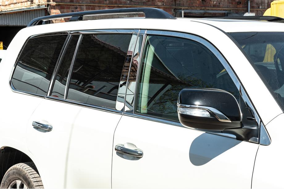 Toyota Land Cruiser 200 2007–2021 Kompletta fönsterlister och stolplister (rostfritt stål) Image