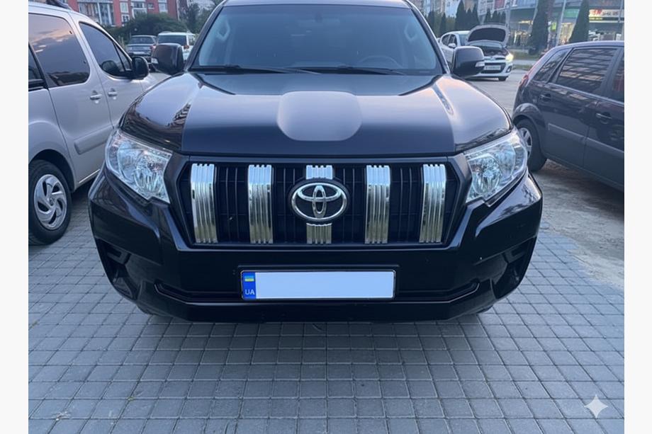 Toyota Land Cruiser Prado 150 2009–2023 Kromlister till grillen (2017-2023) Image