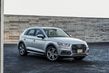 Andra generationen av den kompakta crossovern Audi Q5 foto 2