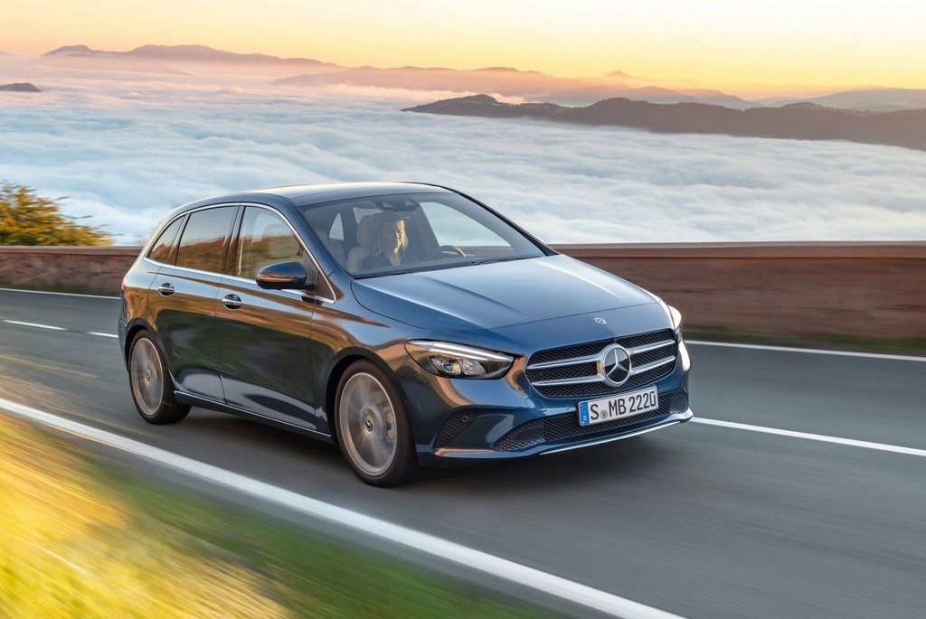 Tredje generationens subkompakta minibuss Mercedes-Benz B-Class