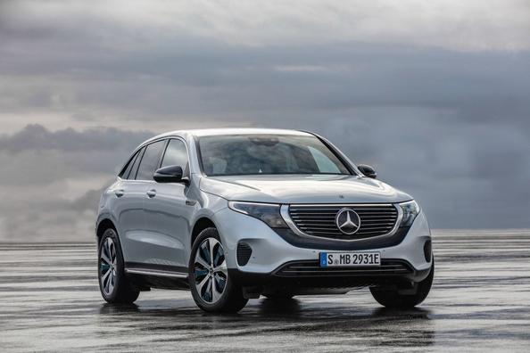 Elektrisk fyrhjulsdriven crossover Mercedes-Benz EQC
