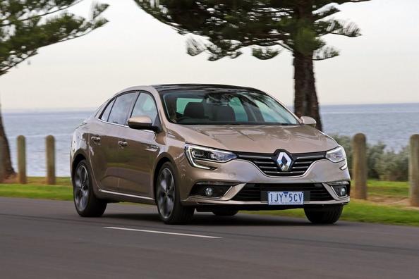 Test av Renault Megane sedan i fjärde generationen
