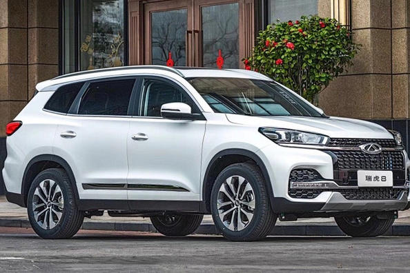Test av mellanstora crossovern Chery Tiggo 8