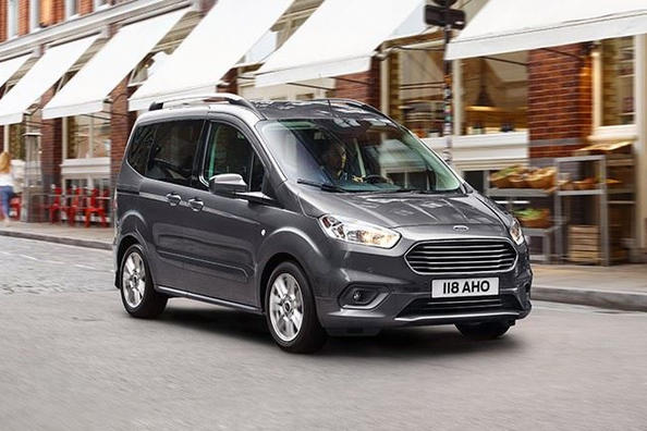Test av den kompakta minibussen Ford Tourneo Courier