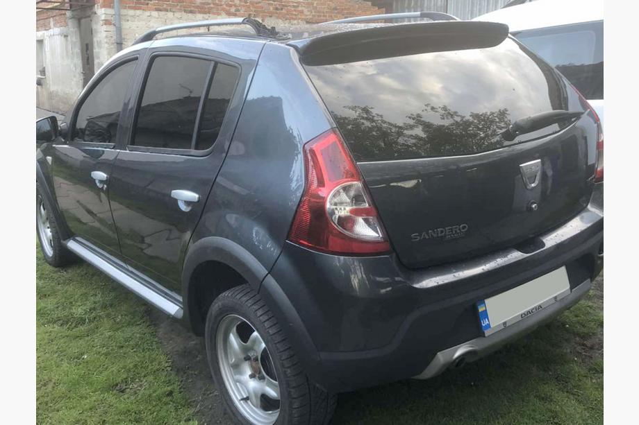 Renault Sandero 2007–2013 Spoiler för lackering Foto 3