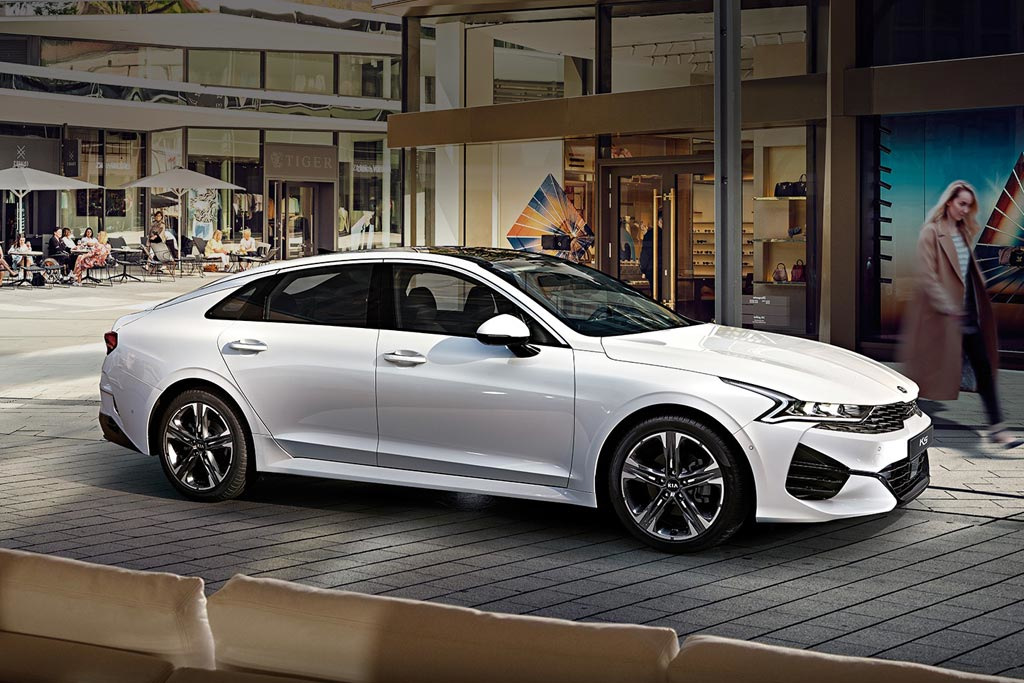 Ny generation av sedanen KIA Optima