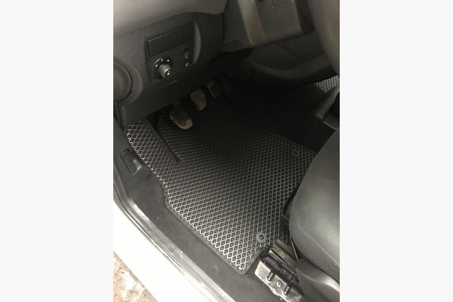 Citroen Berlingo 2008–2018 EVA bilmattor (svarta) Fram + bak + instegslister (5 st) Foto 2