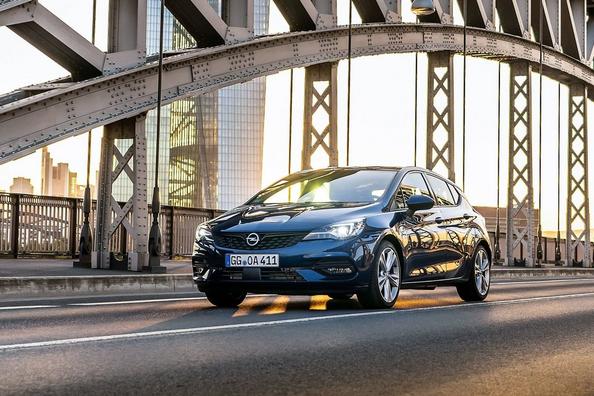 Test av uppdaterade Opel Astra Hatchback