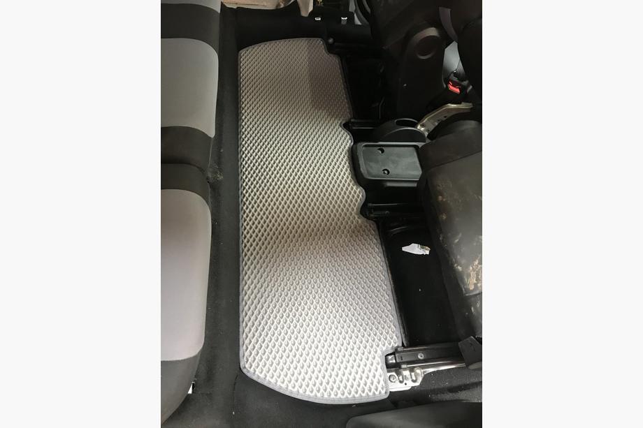Citroen Berlingo 2008–2018 EVA-bilmattor (grå) Fram + bak + instegslister (5 st) Foto 3