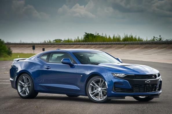 Faceliftad version av sportkupén Chevrolet Camaro