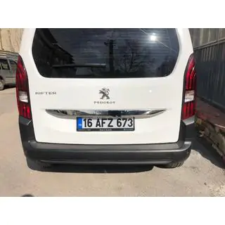 Rostfri list ovanför registreringsskylten foto 3
