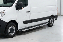 Nissan NV400 2010–2024 Sidosteg Fullmond (2 st, aluminium) foto 1