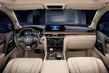 Premium fyrhjulsdriven SUV Lexus LX foto 10