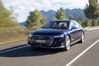 Sportig lyxsedan Audi S8 foto 9