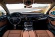 Sportig lyxsedan Audi S8 foto 12