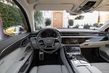 Sportig lyxsedan Audi S8 foto 10