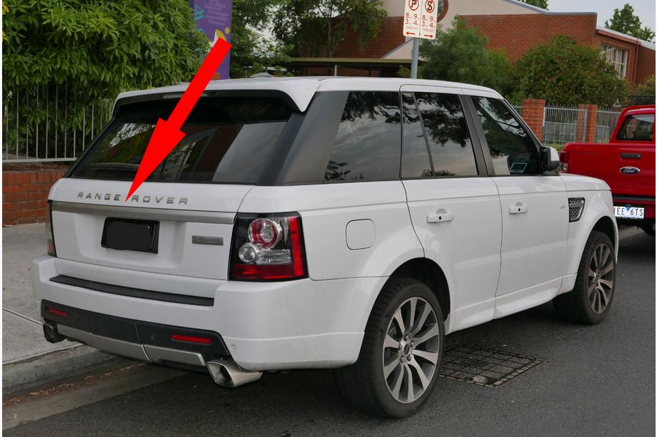 Range Rover Sport 2005–2013 Bakre list ovanför registreringsskylten (grå) Image