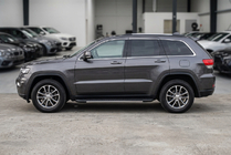 Jeep Grand Cherokee WK2 2010–2021 Sidosteg Bosphorus Grey (2 st, aluminium) foto 1